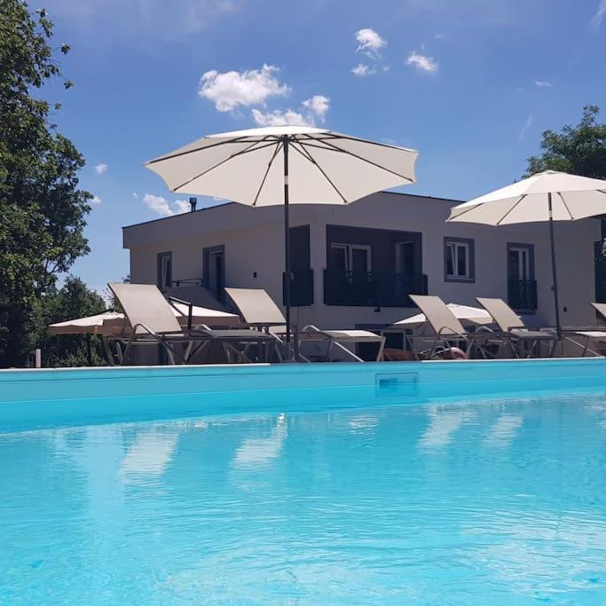 Luxury Villa Cetiri Hrasta Pićan Buitenkant foto