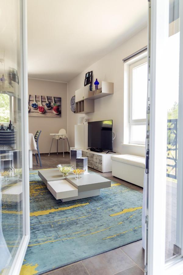 Luxury Villa Cetiri Hrasta Pićan Buitenkant foto