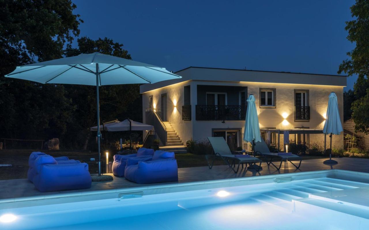Luxury Villa Cetiri Hrasta Pićan Buitenkant foto
